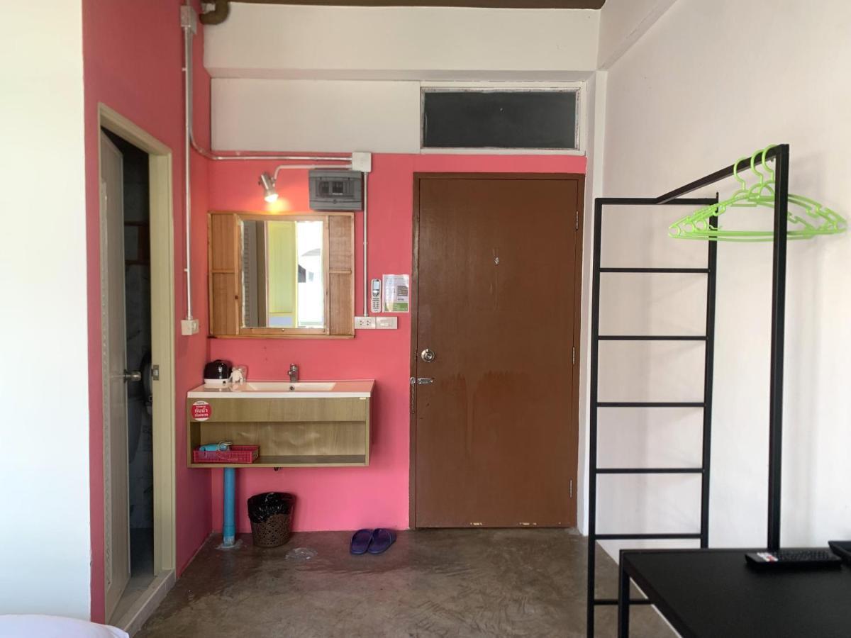 Sleep Sheep Phuket Hostel Sha Exterior foto